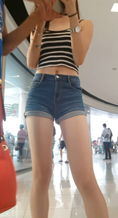 长腿牛仔热裤美女性感翘臀