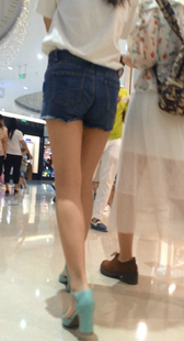 商场蓝高跟小少妇