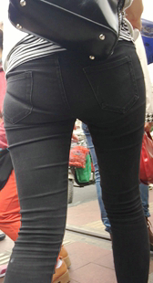黑色紧身牛仔裤MM