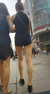 长腿牛仔热裤极品圆润翘臀美女