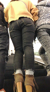 高跟黑牛仔站姿暴露战斗力