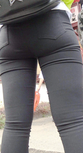 极品巨臀打底裤靓丽导游