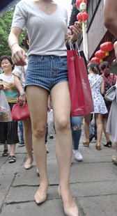 极品热裤牛仔两少妇争艳第一季