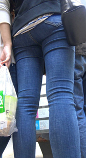 性感蓝牛紧臀大学妹第一季