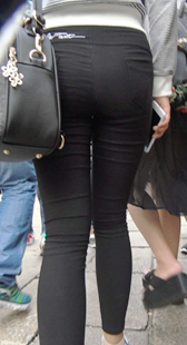 极品打底裤大翘臀都要爆开了第二季