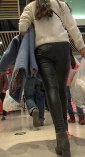 大屁股皮裤身材好