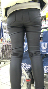 跟拍超高皮裤少妇