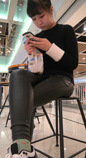 饱满皮裤成熟少妇