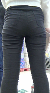 超市打底宽臀熟女