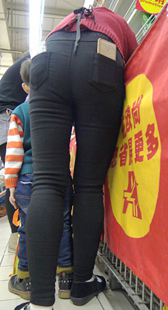 超市黑裤大PP熟女