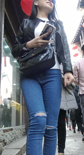 极品蓝牛翘臀胸器美女前后摄第一季