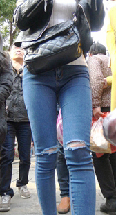 极品蓝牛翘臀胸器美女前后摄第二季