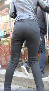 紧翘饱满丰臀美内痕少女