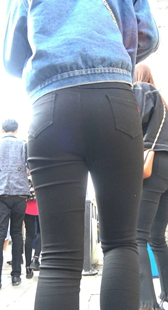 超紧大屁股黑裤两美女第一季