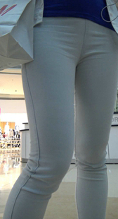 商场白牛仔三角特写