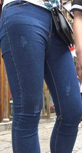 古街蓝牛宽臀少妇