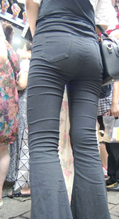 细腰宽翘臀打底喇叭裤美女第二季