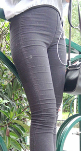 打底裤小妹肥三角特写