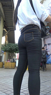 包臀黑牛仔小情侣