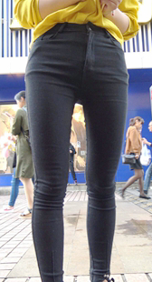 黑紧打底裤金三角特写