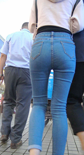 极品蛇腰蓝牛苹果臀美女