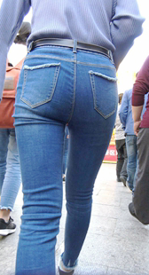 极品紧身蓝牛宽大臀小妹强