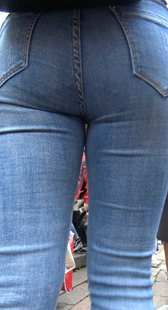 背包蓝牛大翘臀眼镜少妇第二季