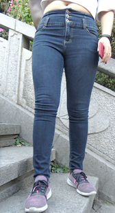 五一献礼重口味黑牛仔大肥臀金三角熟女