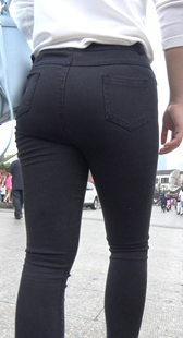 古街里的黑色旋风