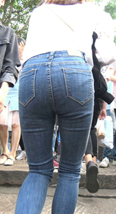 我来过古街了，你们看没看到我的翘臀