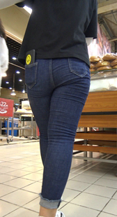 重口味牛仔巨臀少妇