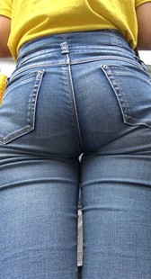 购物街遇到牛仔紧身裤妹子，虽矮，但很性感第三季