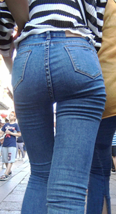 细腰饱满苹果臀蓝牛美女