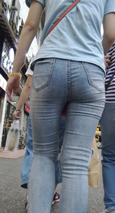 包臀饱满灰牛仔少妇