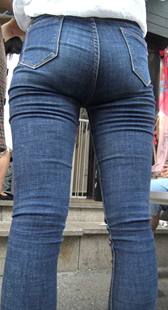 饱满蓝牛宽大臀少妇