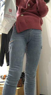 商场蓝牛肥三角少妇买衣服