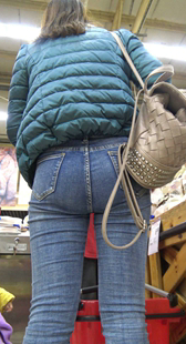 超市重口味蓝牛宽大臀熟女