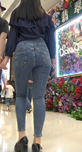 元旦献礼紧身裤和小蛮腰绝对是绝配第三季