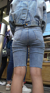 五分牛仔少女紧臀特写