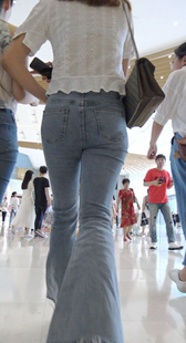 喇叭牛仔裤苹果臀小姐姐