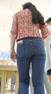 性感包臀蓝牛长发妹子经验丰富