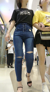 性感包臀紧牛眼镜小少妇