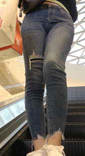 紧身牛仔肥三角下电梯