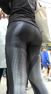 皮裤饱满肥臀熟女