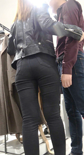 性感黑牛仔饱满丰臀妹子