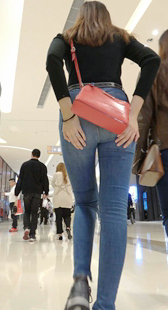 饱满圆臀牛仔高挑洋妞