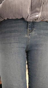 蓝牛饱满翘臀大学妹子