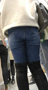 超紧牛仔饱满圆润美臀