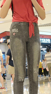 紧身包臀灰牛仔前后特写