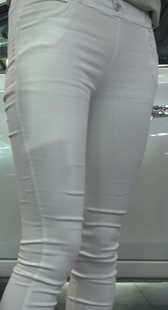 白裤大腿紧三角